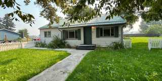 Charming 1 Bedroom, 1 Bathroom Home Gallery 1