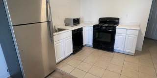 Great 2 bedroom Apartment with Garage! Gallery 20