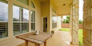 Beautiful one story stone home in Estates at Settlers Park Gallery 14