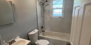 Amazing 6 Bedroom 2 Bathroom home with dual driveways Gallery 11