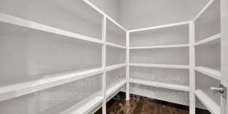 2011 Sharon Ave Gallery 14