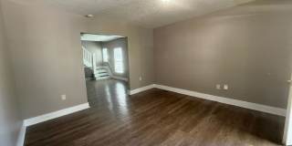 Newly Renovated 3BR/1BA Townhome near Downtown Indy Gallery 8