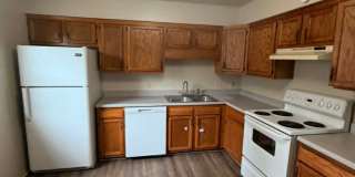 Gorgeous 3 bedroom House in JoMo with a deck!! Gallery 6