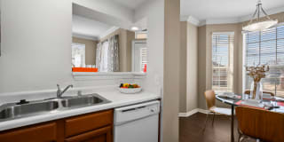 The Lanesborough Apartments Gallery 43