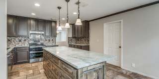 Spacious 3-bedroom home in the highly desirable Parkwood Subdivision Gallery 13