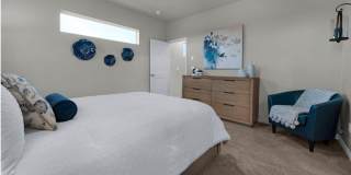 Furnished 3 Bed/Office Luxury Model Home on Westside Gallery 28
