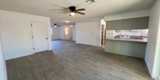 4 Bedroom in Mountain View-11348 E 24th Ln Gallery 11