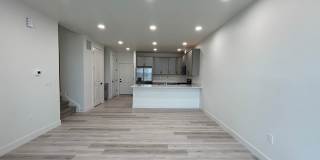 Stylish New Home Surrounded by Greenbelts and Outdoor Recreation Gallery 4