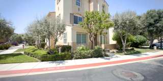 Beautiful South Temecula Townhome in the Gated Community of Temecula Lanes! Gallery 1
