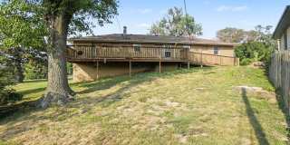 Modern Comfort meets Convenience - 3BR/2BA Duplex Gallery 17