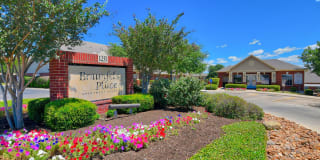 Braunfels Place Gallery 24