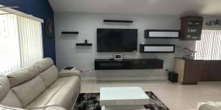 8 ELTON Place Gallery 2