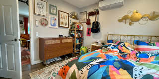 Modern Bungalow with W/D + A/C! Assigned Parking Included & 1 Garage Storage! Gallery 14