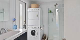 5 E Bayview Gallery 12