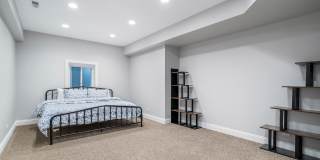 1981 West Southmeadow Lane Gallery 37