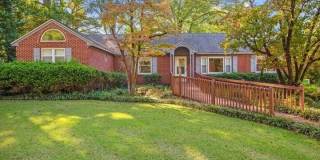 1607 Oaklawn Drive Gallery 1