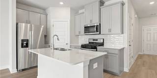 Brand New 3/2.5 Move In Ready Now! Gallery 7