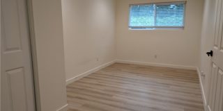 200 E Phillips St Gallery 8