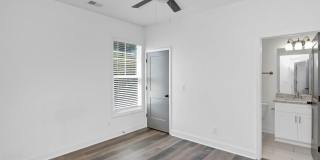 Modern Townhome in Rosewood – Walk to USC, Dining & More! Gallery 20