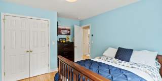 Spacious Kent Home | 6 Bed | 4 Bath | 4,000 Sf | Front Porch + Backyard | Detached 4-Car Garage Gallery 35