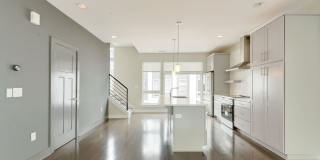 Stunning South End end unit townhome in the modern and amazing Southpoint community. Gallery 13
