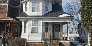 2424 Broadway St Gallery 1