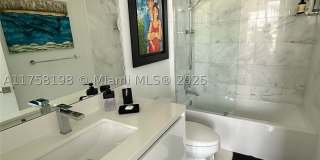 1 Collins Ave Gallery 25