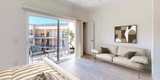 Ferrante Ferrante Gallery 128