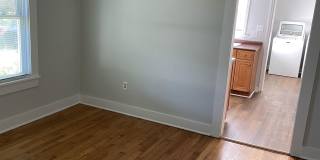 2313 East 40th Street Gallery 11