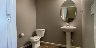 Spacious Two-Story Townhouse Gallery 4