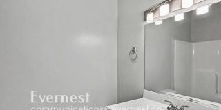 2418 East Franklin Street Gallery 13