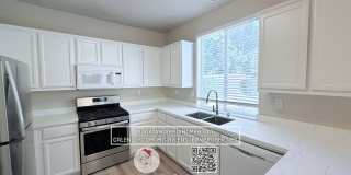 Beautiful 3 bedroom home nestled in cozy Brentwood neighborhood! Gallery 11