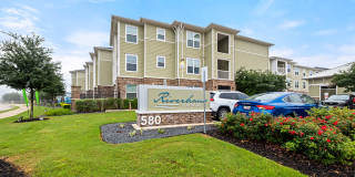 Riverhaus Creekside Apartments Gallery 30