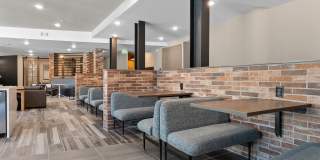 District Midtown Gallery 21