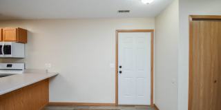 Comfortable 3-Bedroom Condo in Brandon – Available Now! Comfortable 3-Bedroom Condo in Brandon – Available Now! Gallery 7