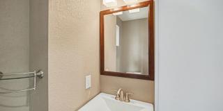 Stunning Luxury Home in Sunnyside **Move-In Special** Gallery 19