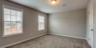 Fairview Station Charmer!  Perfectly comfortable 4/2.5 family home close to Westwood Elementary. Gallery 21