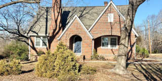 Spacious 3 Bedroom in Reidsville with an Office- Newly Renovated - Lawncare Included! Gallery 1