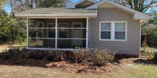 3 Bed 2 Bath Cottage in Midtown! Gallery 3