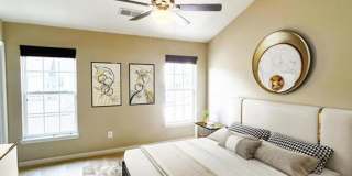 Spacious Cherry Hill Townhome Gallery 5