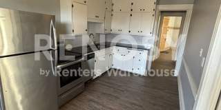 Available now is 2 Bedroom 1 Bath unit in Minneapolis Gallery 1