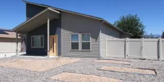 MOVE IN SPECIAL: $300 off the first full month of rent! Gallery 1