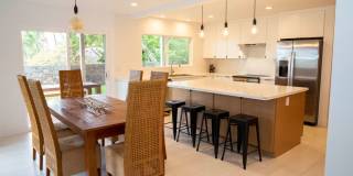Beautifully Appointed Fully Furnished 4 bedroom/3 bathroom Kuau BayView House w/ Ocean views Gallery 3
