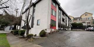 2 BLOCKS TO GREEN LAKE PARK! 2 BLOCKS TO GREEN LAKE PARK! Gallery 39