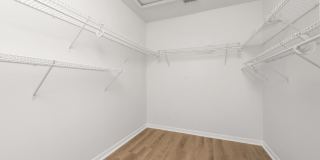 746 Lockbreeze Drive Gallery 30