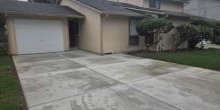 323 Southeast 205th Place Gallery 1