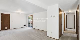 Gladstone 3BD/2BA Home with Large Yard, Shop, & 2 Car Garage Gallery 9