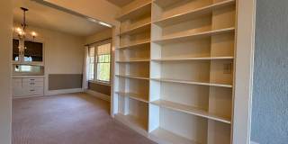 Fabulous Bankers Hill location 3 Bedroom Top-floor duplex unit Gallery 14