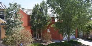 3 bedroom 2 bath near golf course Gallery 1