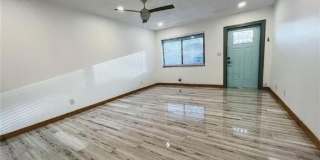 2626 NE 10th Ter Gallery 1